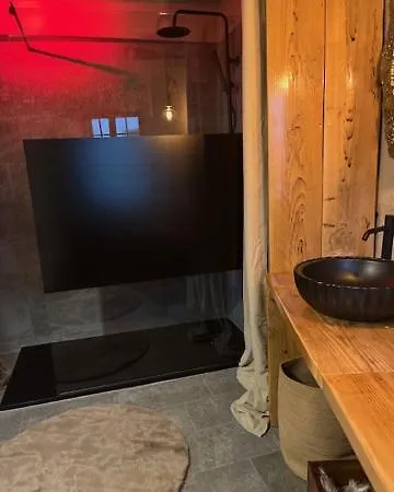 44 Ξενοδοχείο ημιδιαμονής Πινερόλο